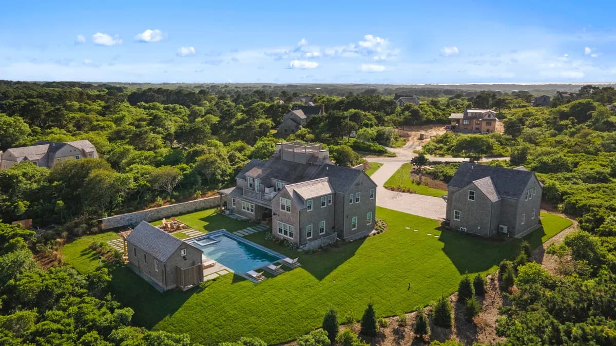 20A Rise, Nantucket MA Congdon & Coleman Real Estate