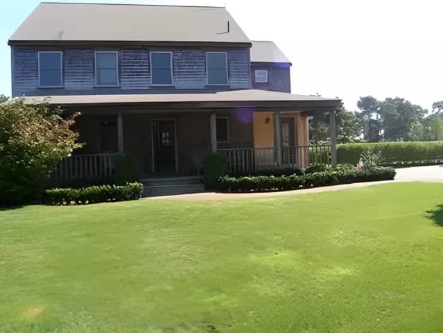 rental property in 22 Field Avenue