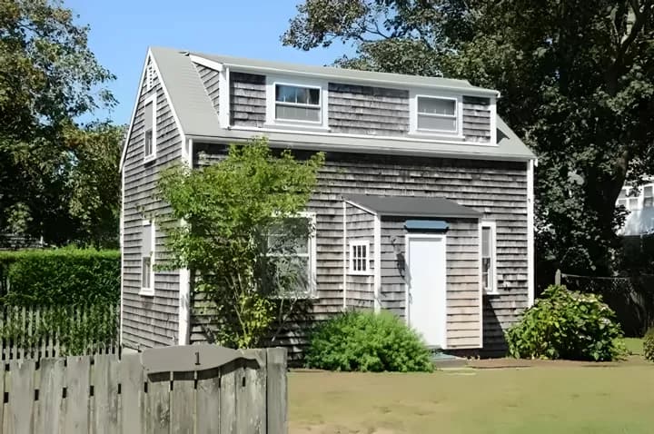 rental property in 1 Thurstons Court