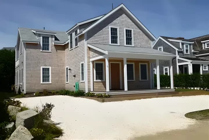 rental property in 5A Pawguvet Lane