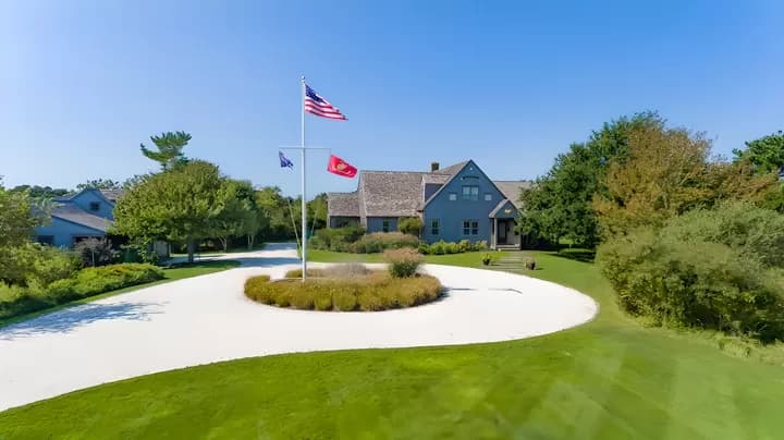 rental property in 4 Maxey Pond Road