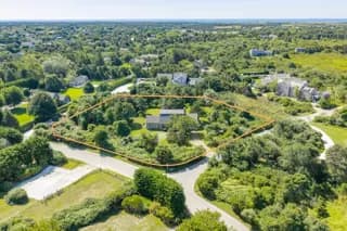 rental property in 2 Wamasquid Place