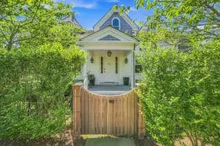 rental property in 2 Brocks Court