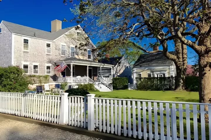 rental property in 11 Darling Street