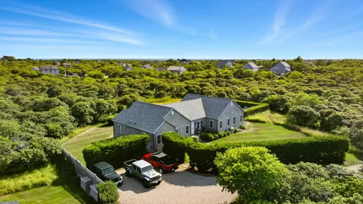 rental property in 9 Green Hollow Road