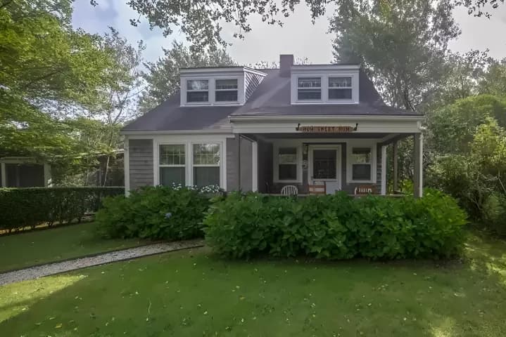 rental property in 31 West Sankaty Road