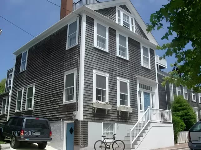 rental property in 39 India Street