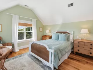 rental property in 5 Capaum Pond Road