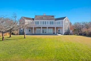 rental property in 6 Fargo Way