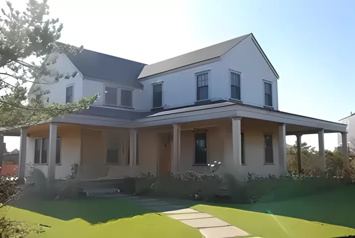 rental property in 4 Saccacha Avenue