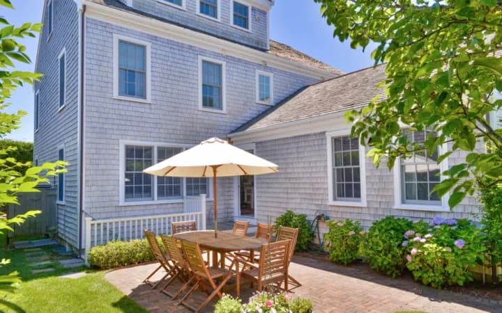 rental property in 5 Kimberly Way