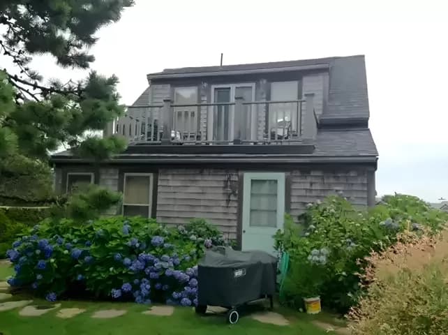 rental property in 11 Midland Avenue, Studio Apt