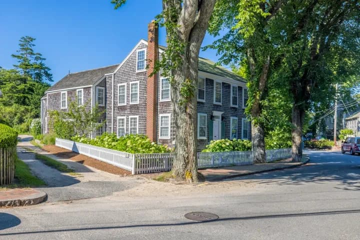 rental property in 11 Milk Street