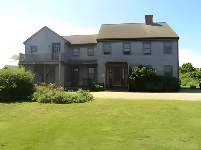 rental property in 28 Grove Lane