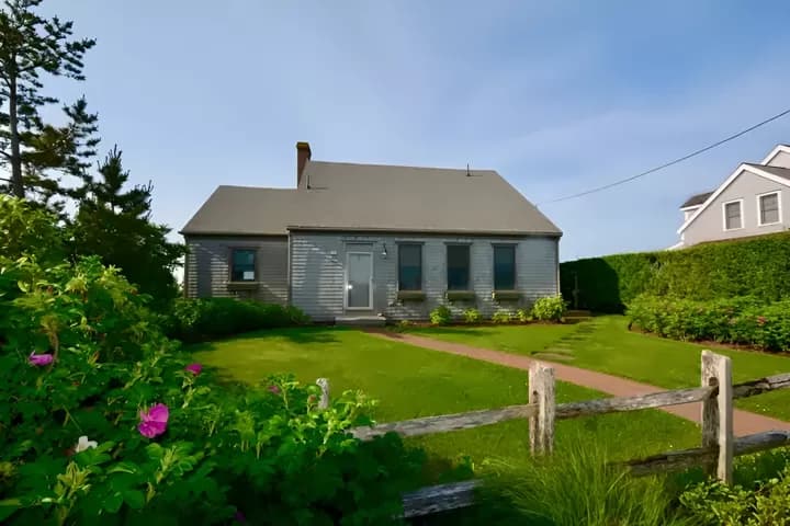 rental property in 28 Western Avenue