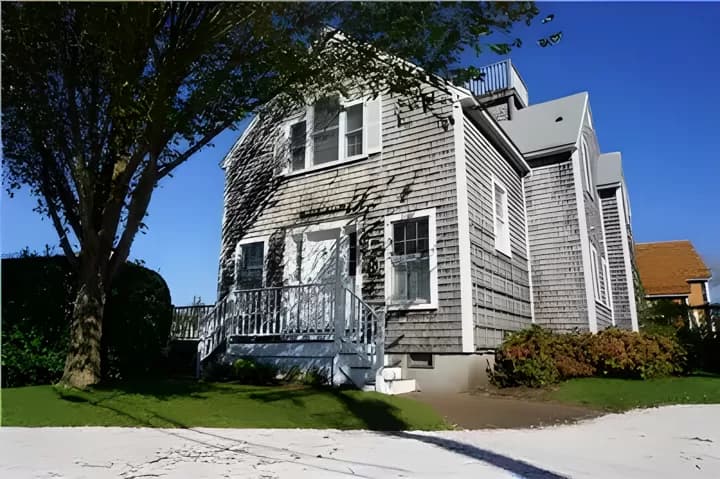 rental property in 51 North Beach Street