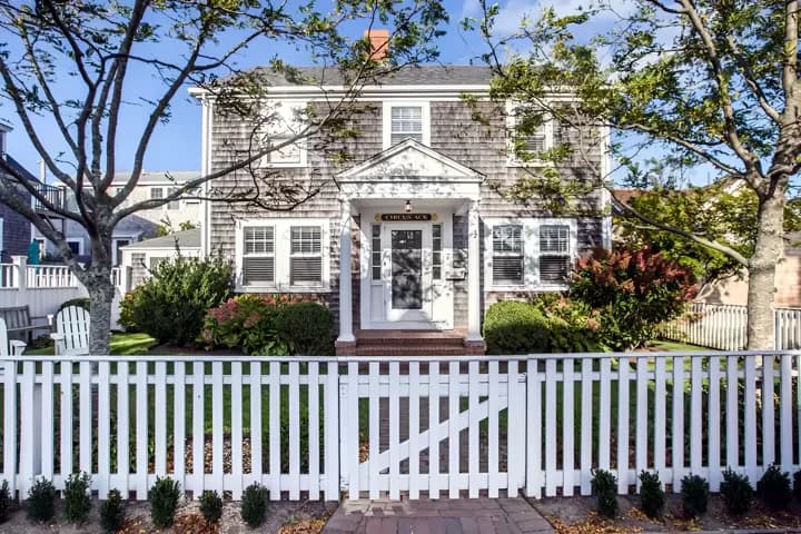 rental property in 7 North Beach Street