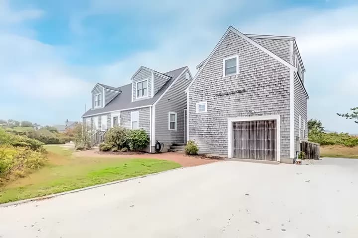 rental property in 7 Wall Street