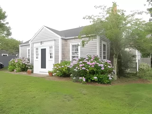 rental property in 1 Folger Lane