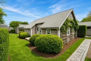 rental property in 2 Lily Street