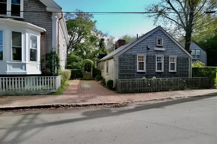 rental property in 5 Gardner Street
