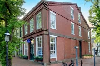 rental property in 33 Main Street