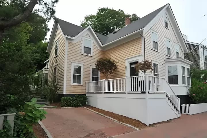 rental property in 23 Union Street