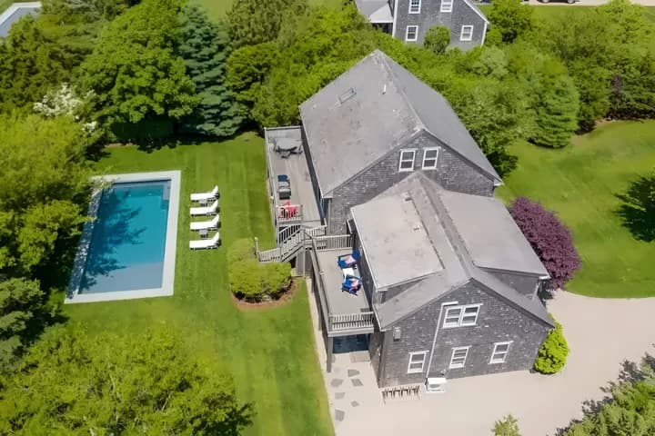 rental property in 11 Swayze Drive