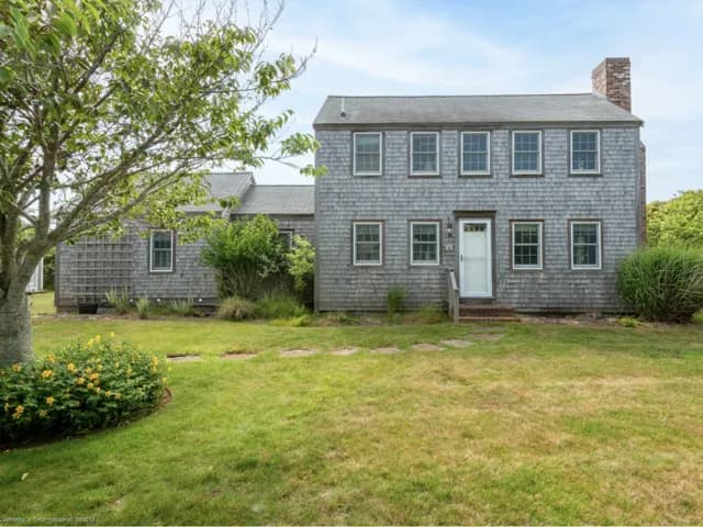 rental property in 10 Flintlock Road