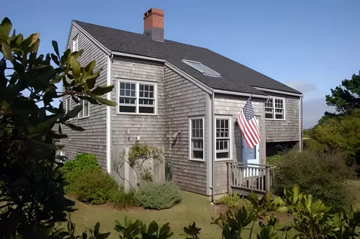 rental property in 7 Eel Point Road