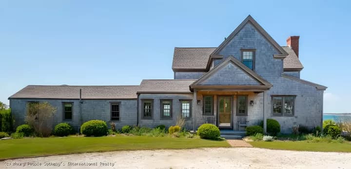 rental property in 106 Wauwinet Road