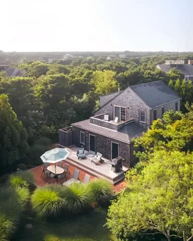 rental property in 3 Nonantum Avenue