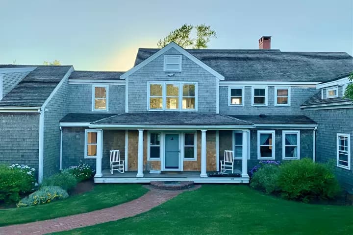 rental property in 30 Monomoy Road