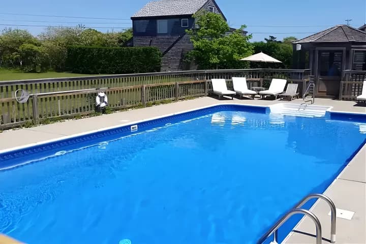 rental property in 2 Exeter Street