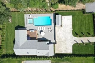 rental property in 4 Bittersweet Lane