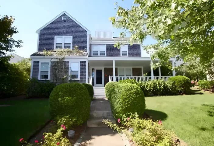 rental property in 3 Gardner Perry Lane