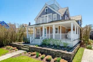 rental property in 10 East Lincoln Avenue