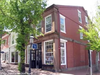 rental property in 33 Main Street