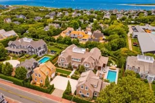 rental property in 33 Cliff Road