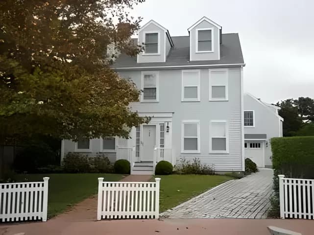 rental property in 10 Curlew Court