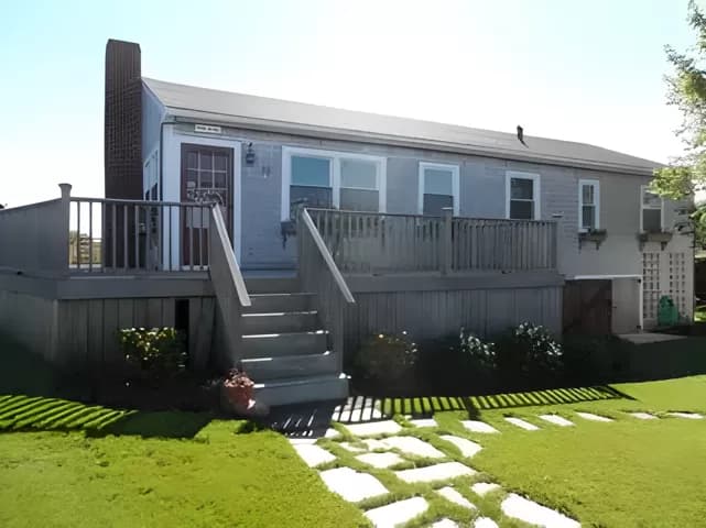 rental property in 92 Hulbert Avenue