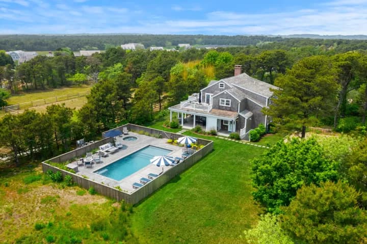 rental property in 137 Hummock Pond Road