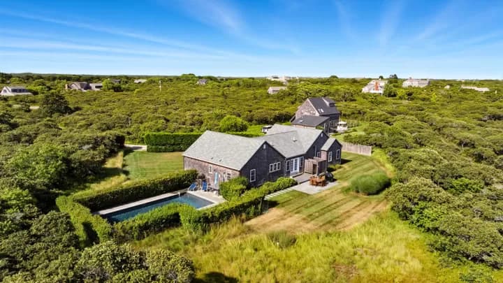 rental property in 9 Green Hollow Road