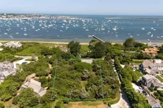 rental property in 61 Monomoy Road