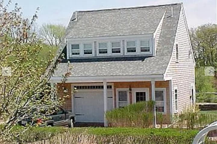 rental property in 4 Gardner Perry Lane, Cottage