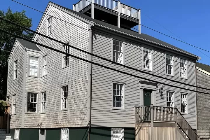 rental property in 13 Union Street