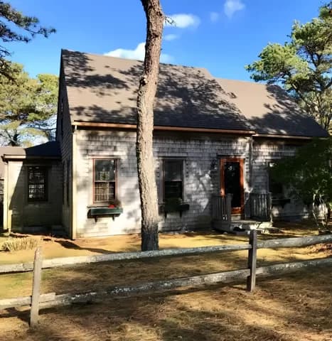 rental property in 14 The Grove (House)