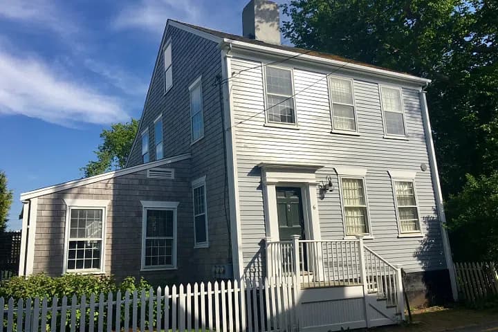 rental property in 6 Fayette Street