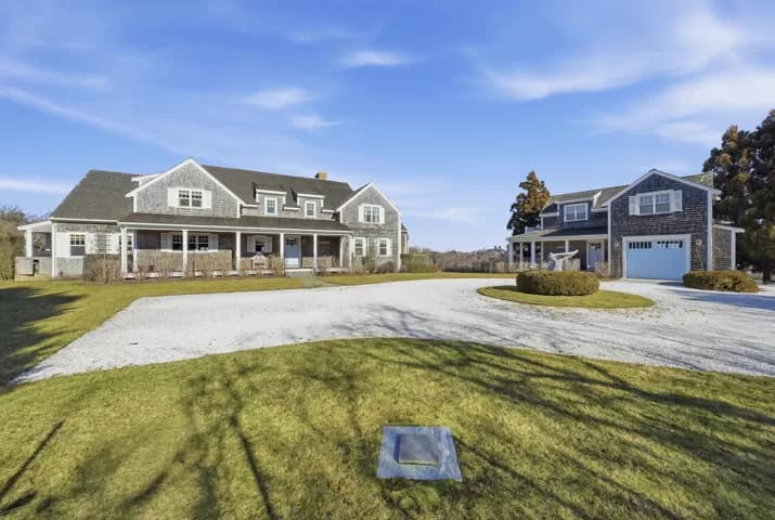 rental property in 5 Capaum Pond Road