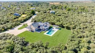 rental property in 4 Wood Hollow Road